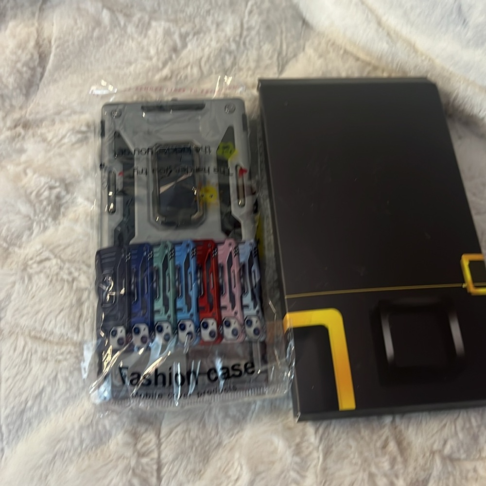 Phone case - Picture 6 of 6